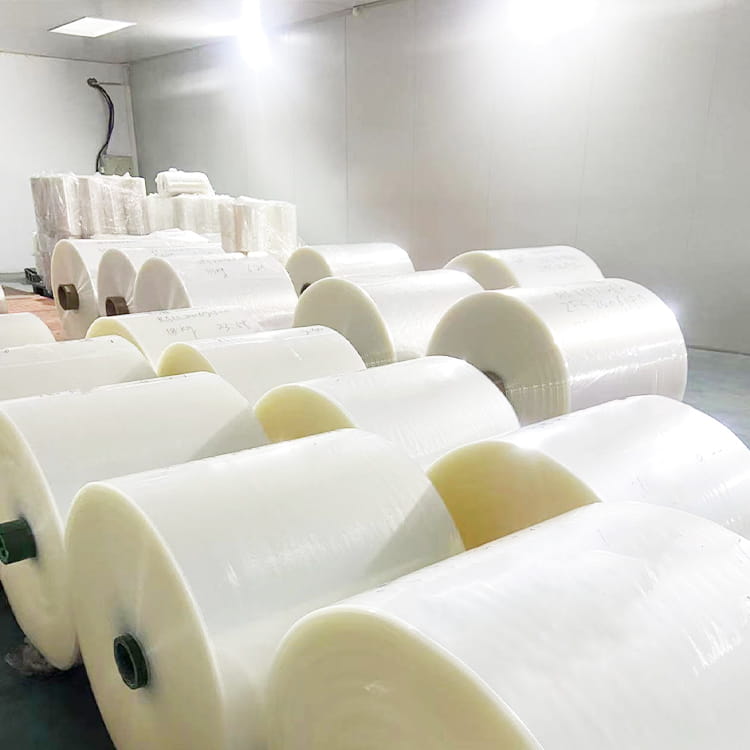 Construção de filme tubular à prova d'água e com isolamento térmico